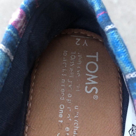 Girls Toms - Picture 5 of 5